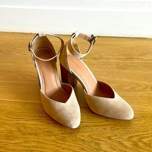 Soludos Collette heel in Sand, size 7